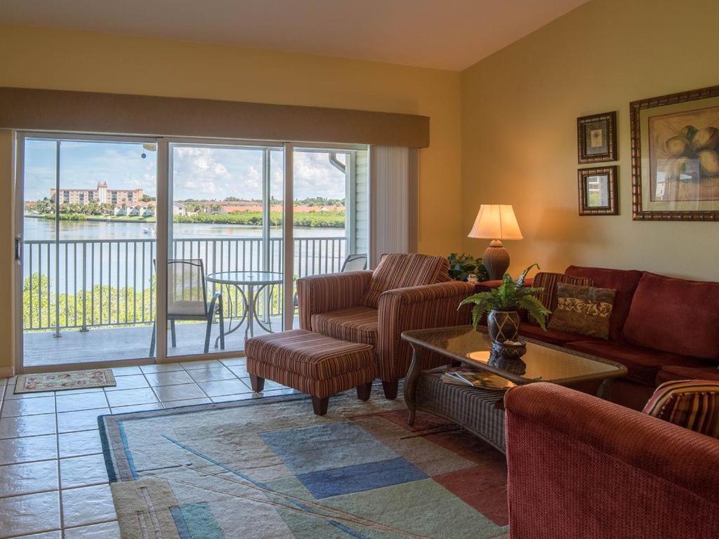 Gulf Retreat 2: Magnificent Water Views, Steps To Beach, None Cleaner, None Nicer! クリアウォーター・ビーチ エクステリア 写真