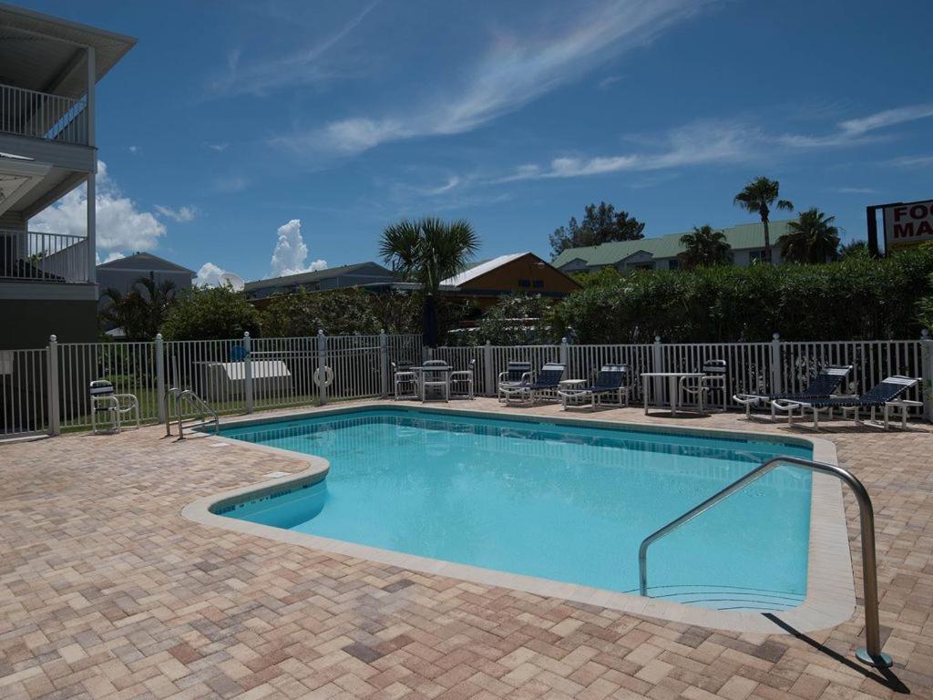 Gulf Retreat 2: Magnificent Water Views, Steps To Beach, None Cleaner, None Nicer! クリアウォーター・ビーチ エクステリア 写真