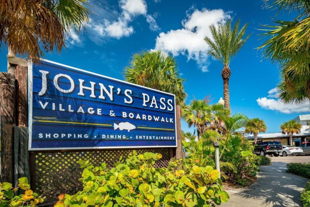 Gulf Retreat 2: Magnificent Water Views, Steps To Beach, None Cleaner, None Nicer! クリアウォーター・ビーチ エクステリア 写真